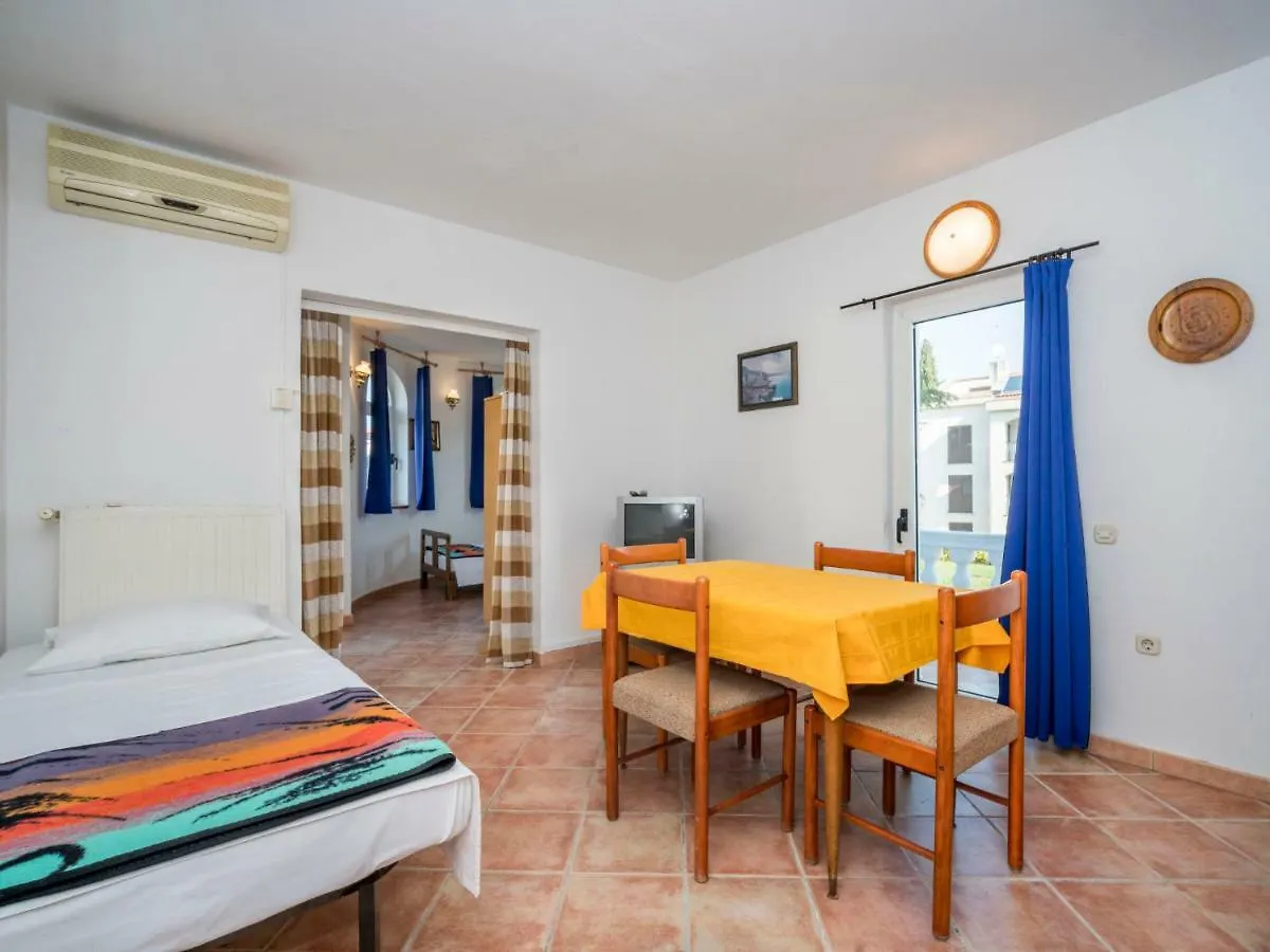 Apartment Hilde Blue-8 By Interhome Medulin